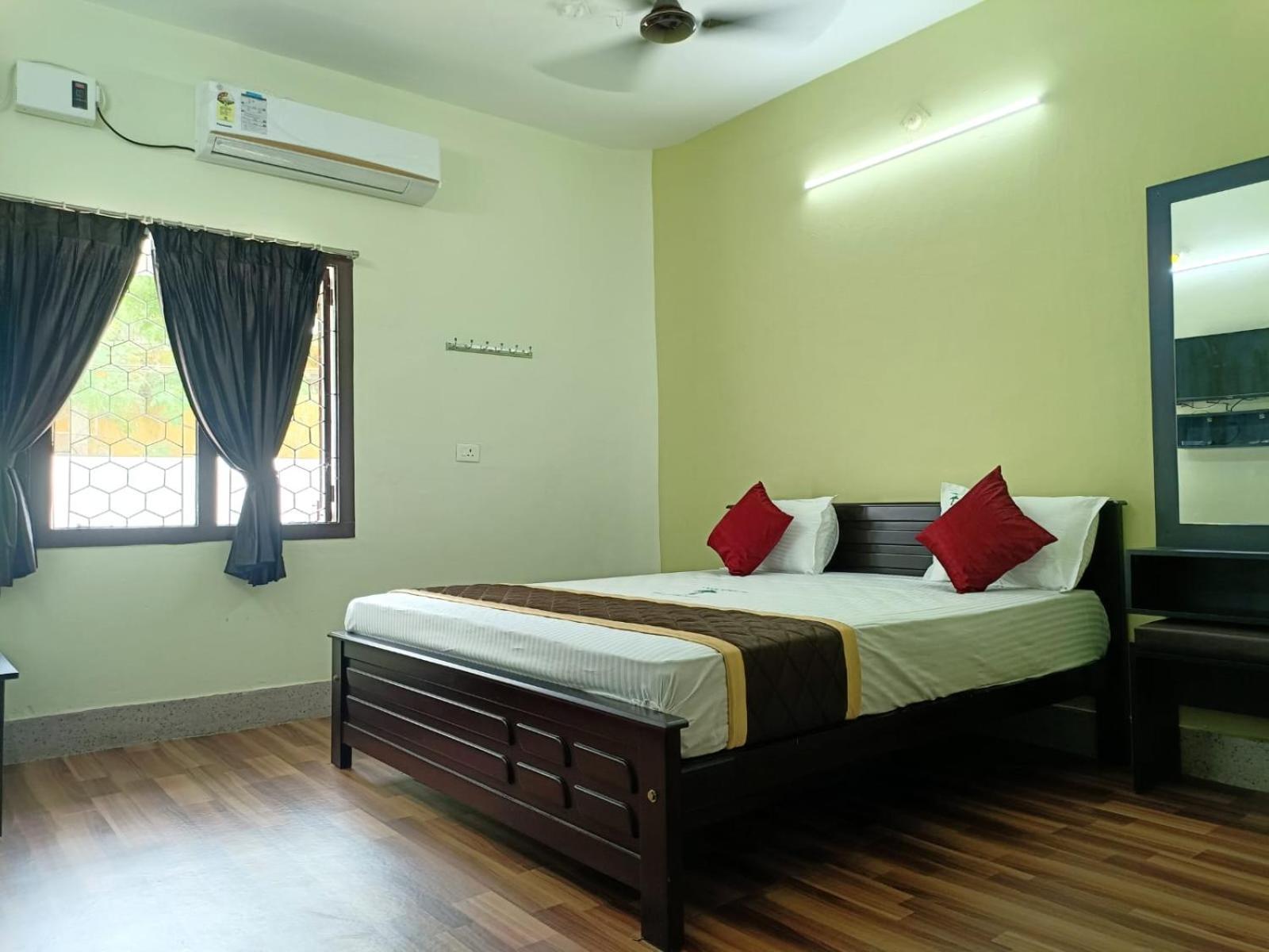 Hotel Tamilnadu-Unit 2 Rāmeswaram Buitenkant foto